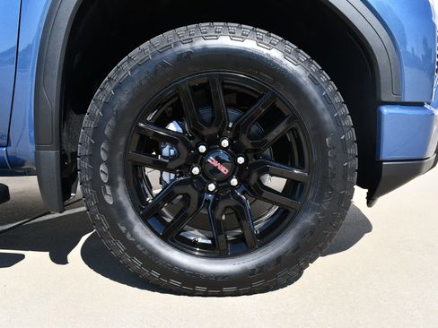 New 2026 GMC Sierra 1500 Elevation w/ LPO, Elevation Black Package image 14