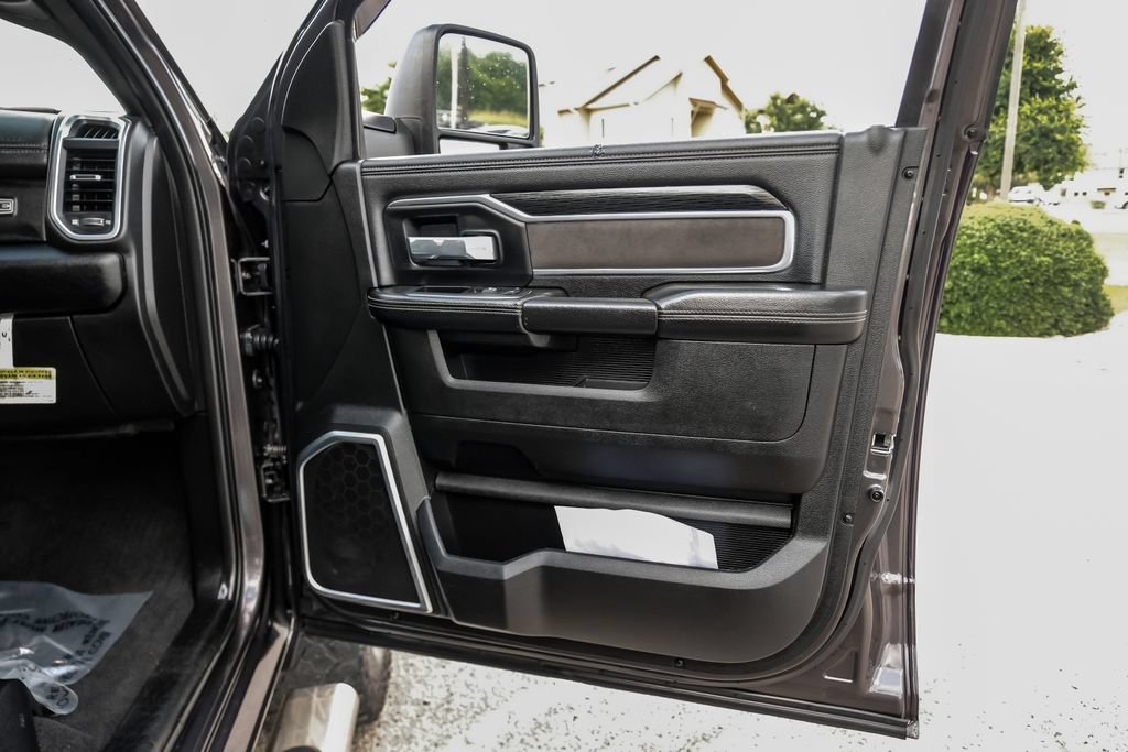 Used 2024 RAM 3500 Laramie w/ Night Edition AWD/4WD image 34