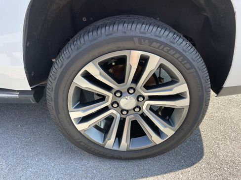 Used 2019 GMC Yukon Denali w/ Denali Ultimate Package AWD/4WD image 11