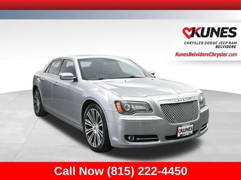 Used 2014 Chrysler 300 S RWD image 1