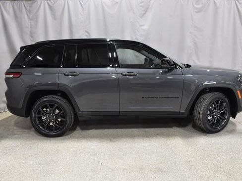 New 2025 Jeep Grand Cherokee Limited w/ Trailer Tow Package image 3