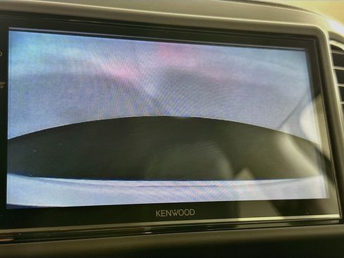 Used 2018 Jeep Compass Latitude w/ Popular Equipment Group FWD image 22