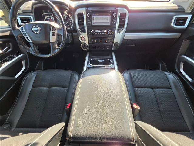 Used 2017 Nissan Titan PRO-4X AWD/4WD image 13
