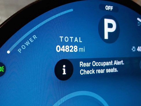 Certified 2025 MINI Cooper S image 18