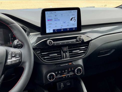 Used 2024 Ford Escape ST-Line image 11