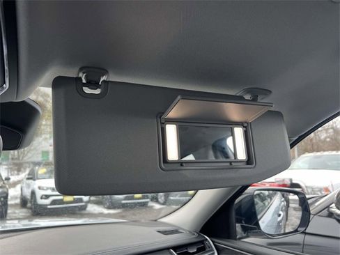 Certified 2023 Jeep Grand Cherokee Limited image 40