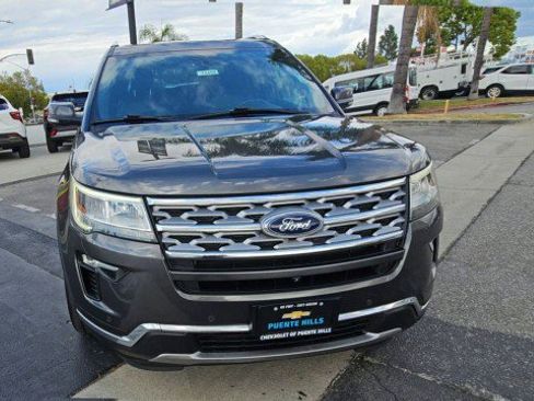 Used 2018 Ford Explorer Limited image 3