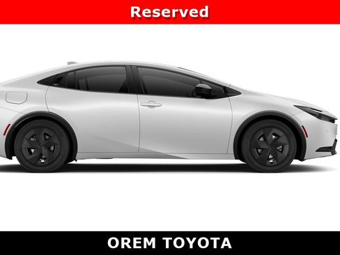 New 2027 Toyota Prius Plug-In Hybrid FWD image 12