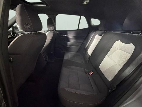 Certified 2024 Chevrolet Trax RS w/ Sunroof Package FWD image 26