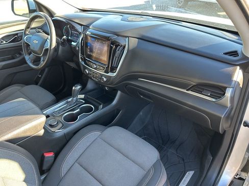 Used 2020 Chevrolet Traverse LT image 51