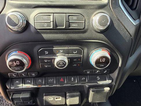 Used 2021 GMC Sierra 1500 AT4 w/ AT4 Value Package AWD/4WD image 25