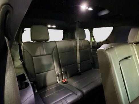 Used 2023 Chevrolet Suburban RST image 30