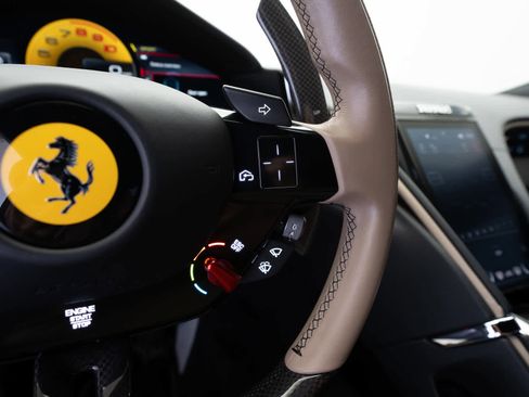 Used 2022 Ferrari Roma RWD image 22