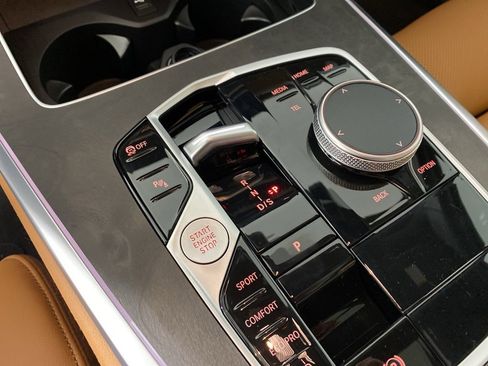 New 2026 BMW X5 xDrive40i w/ M Sport Package image 16