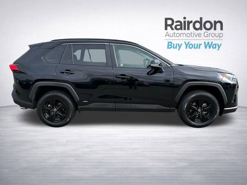 Used 2025 Toyota RAV4 XLE AWD/4WD image 8
