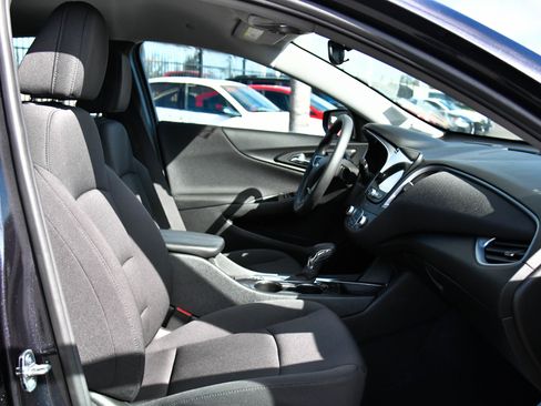 Used 2023 Chevrolet Malibu LT image 40