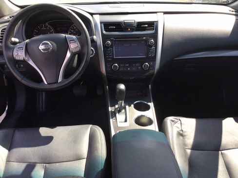 Used 2015 Nissan Altima 2.5 SL w/ Technology Package FWD image 19