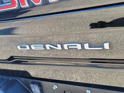 Certified 2022 GMC Sierra 2500 Denali image 8