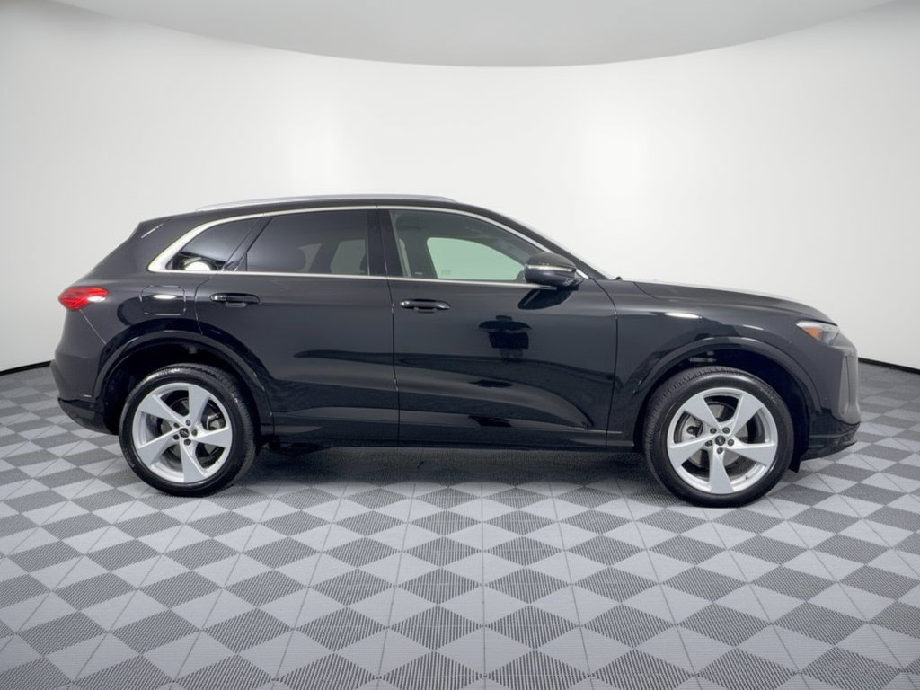 Certified 2026 Audi Q5 Premium Plus AWD/4WD image 8