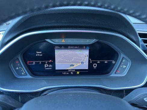 Used 2020 Audi Q3 2.0T Prestige w/ Prestige Package image 4