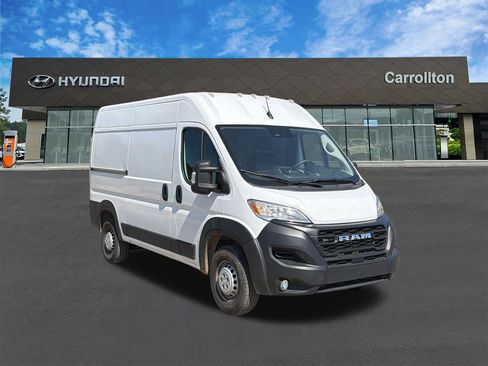 Used 2025 RAM ProMaster 2500 w/ Convenience Group FWD image 3