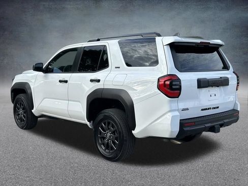 Used 2025 Toyota 4Runner SR5 AWD/4WD image 7