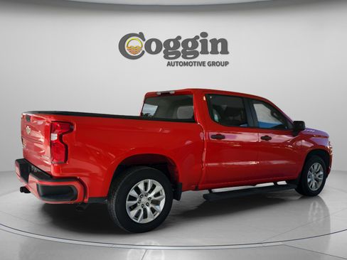 Used 2022 Chevrolet Silverado 1500 Custom w/ Safety Confidence Package RWD image 5