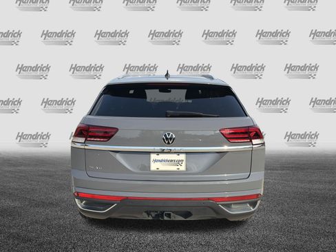 Used 2022 Volkswagen Atlas Cross Sport SE FWD image 9