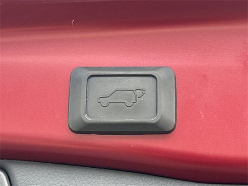 Used 2020 Toyota RAV4 Limited image 14