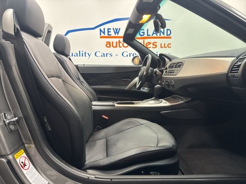 Used 2003 BMW Z4 2.5i RWD image 17