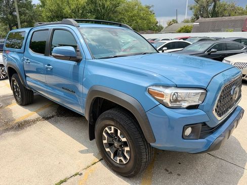 Used 2019 Toyota Tacoma TRD Off-Road AWD/4WD image 7