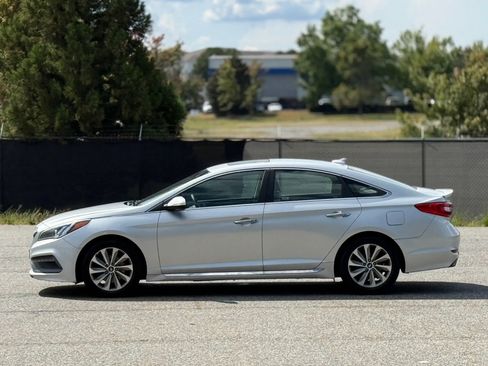 Used 2016 Hyundai Sonata Sport w/ Option Group 03 FWD image 8