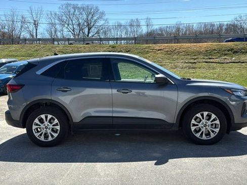 Used 2024 Ford Escape Active AWD/4WD image 5