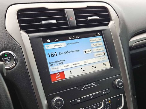 Used 2019 Ford Fusion SE FWD image 29