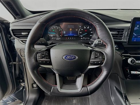 Used 2023 Ford Explorer ST-Line w/ Class IV Trailer Tow Package image 5