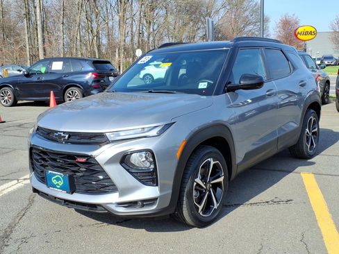Certified 2023 Chevrolet TrailBlazer RS w/ Convenience Package image 3