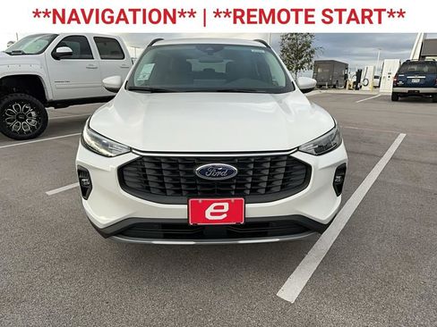 New 2025 Ford Escape SE image 2