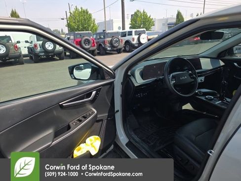 Used 2022 Kia EV6 Wind w/ Wind Technology Package AWD/4WD image 21