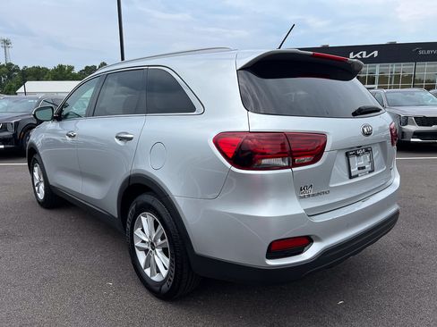 Used 2020 Kia Sorento LX w/ LX I4 Convenience Package FWD image 3