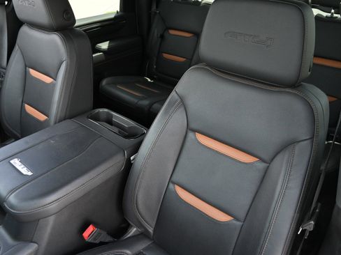 Used 2024 GMC Sierra 2500 AT4 w/ AT4 Premium Plus Package AWD/4WD image 14