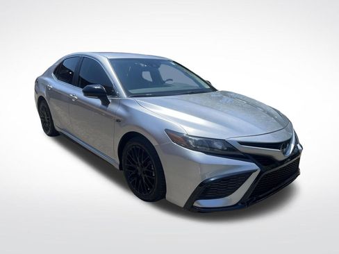 Used 2024 Toyota Camry SE FWD image 9
