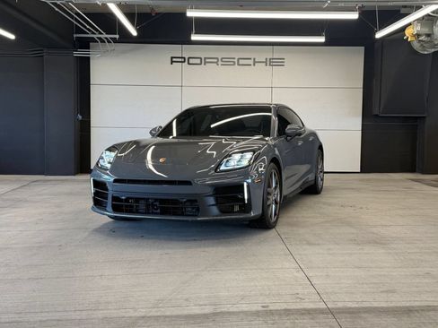 Certified 2025 Porsche Panamera image 1