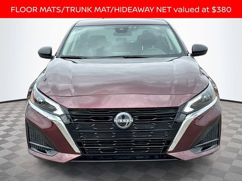 Used 2025 Nissan Altima 2.5 SV image 2