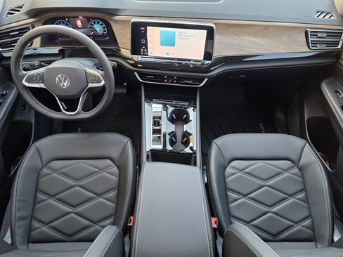 New 2026 Volkswagen Atlas SE FWD image 18