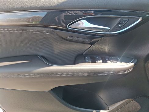 Certified 2025 Buick Envision Preferred AWD/4WD image 12