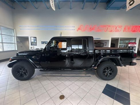 Used 2022 Jeep Gladiator Sport AWD/4WD image 8