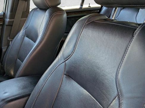 Used 2018 Ford Taurus Limited FWD image 18