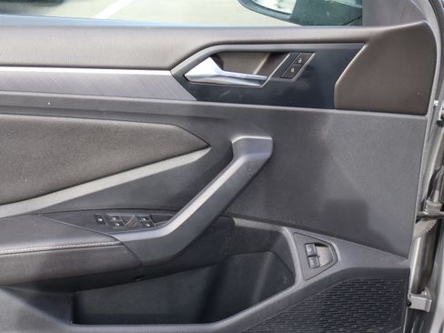 Used 2024 Volkswagen Jetta SE w/ Panoramic Sunroof Package image 20