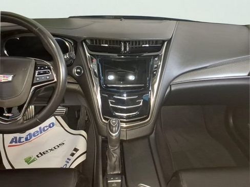 Used 2019 Cadillac CTS V w/ Luxury Package RWD image 11