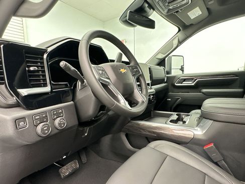 New 2026 Chevrolet Silverado 3500 LTZ w/ LTZ Plus Package AWD/4WD image 4